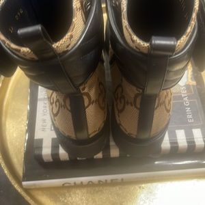 Used Gucci boots size 39